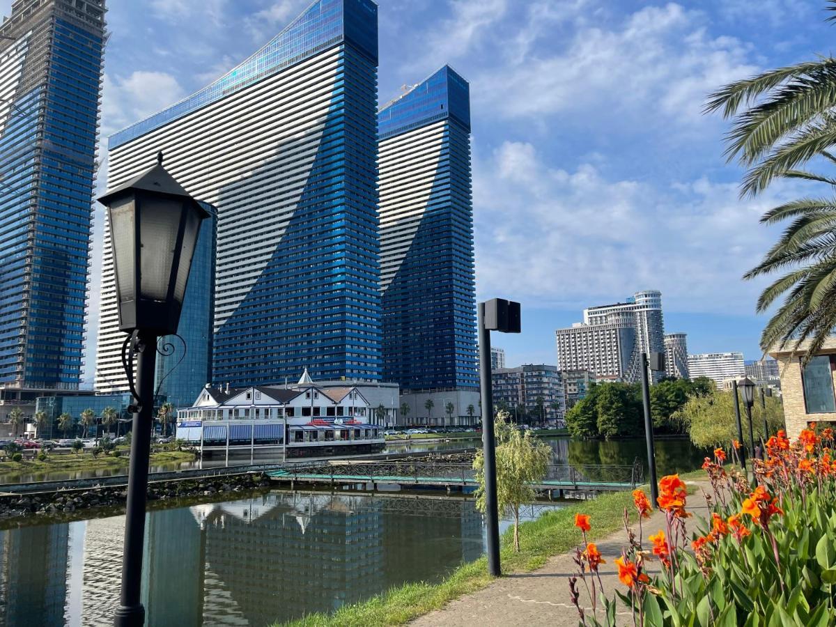 Marvella Orbi City Sea View バトゥーミ エクステリア 写真