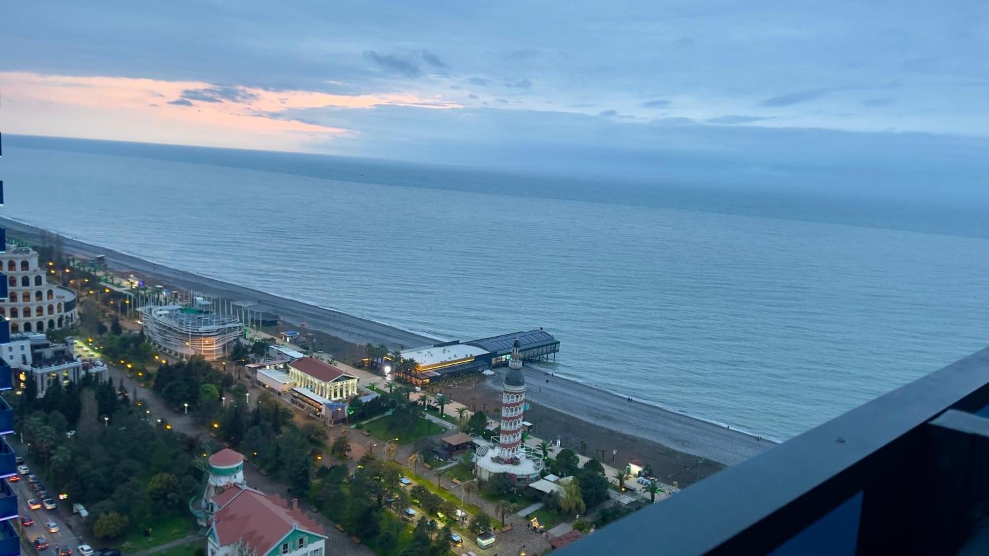 Marvella Orbi City Sea View バトゥーミ エクステリア 写真